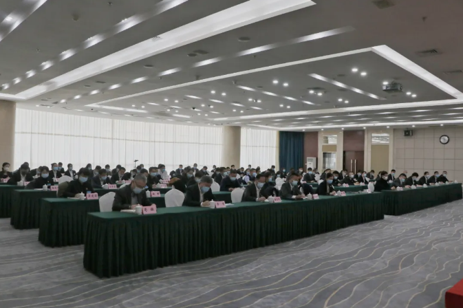 皇冠welcome官网集团、温泉集团举办贯彻落实市第十三次党代会精神宣讲报告会(图3)