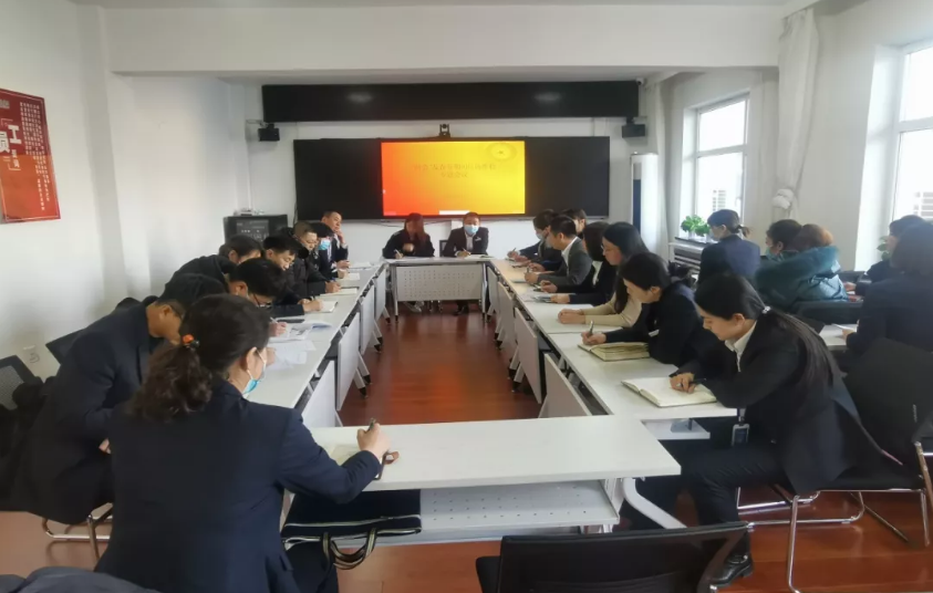 皇冠welcome官网集团、温泉集团召开“两会”及元旦春节信访维稳专题会议