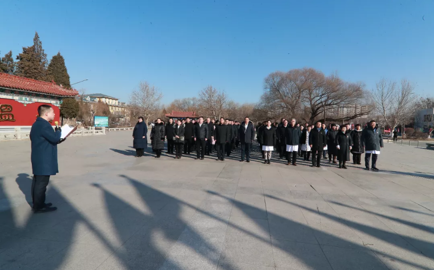 皇冠welcome官网集团党委 温泉集团党委联合举办“迁新址启征程”主题党日活动