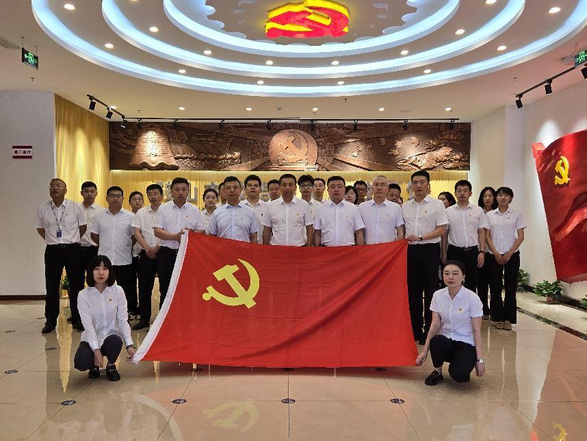 皇冠welcome官网集团纪委组织党员干部参观警示教育馆
